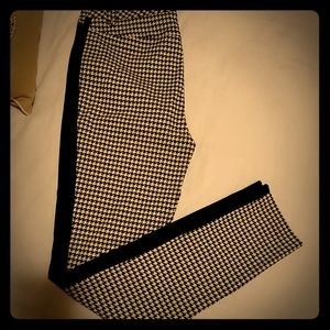 Houndstooth stretchy pants